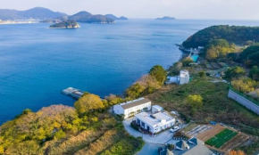 Geoje Star Marine Pool Villa